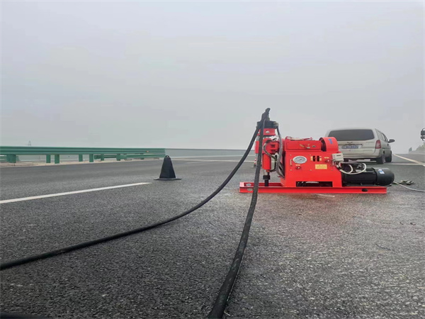 城步马路路基路面开裂下沉注浆加固灌浆